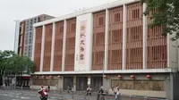 汕头小公园惊现“蓝衣特工”（bushi)