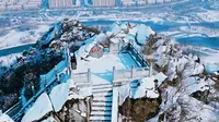 用无人机飞遍济南，还是被 197 米的华山美到失语