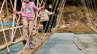 济南黄金谷 连体秋千