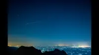 【延时摄影】华山五云峰上流星雨