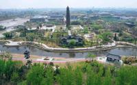 开封市铁塔公园春天美丽景色