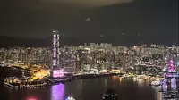 香港太平山顶俯瞰维多利亚港 城市夜景（卢吉道观景台路线）