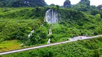 三叠岭瀑布，合那高速靖西段