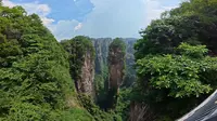 游武陵源 看乾坤柱