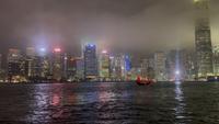 雾气氤氲的香港维多利亚港