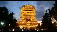 8月13号济南大明湖超然楼亮灯