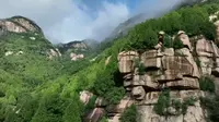 遇见雨后泰山黑龙潭瀑布（许斌 摄）