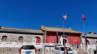 到达南台 普济寺 山上风好大