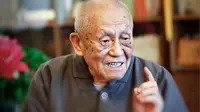 1931年梦参长老亲历九华山肉身殿开塔，讲述地藏王的故事。