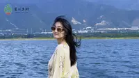 快看这条3.5公里环湖步道！蓝天白云，湖水清亮走在湖边像在云间散步，美到不想走#运城盐湖景区 #盐湖环湖步道#打卡@山西七彩盐湖