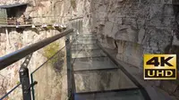 【4K】济南青铜山大峡谷玻璃栈道,勇敢者的游戏