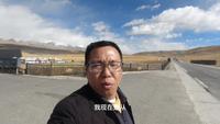自驾游西藏返程来到了念青唐古拉山观景台，很多人拍照太任性了