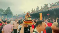 你们见过凌晨跟早上的泉州关帝庙吗五月十三关帝诞辰 未至庙门先闻香，通淮关岳庙，泉州最滚烫的人间信仰。#泉州通淮关岳庙 #关帝庙 #庙会#国泰民安祈福
