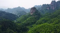 湖南省邵阳市，新宁县崀山镇，崀山国家级风景名胜区