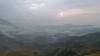 桂林龙胜龙脊梯田西山韶乐观景台看云雾生起延时摄影