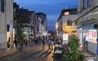 步行在夜晚的北海老街｜真实的城市面貌｜广西北海旅游实拍