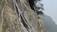 华山毛女峰之险