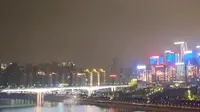 夜游戴家巷崖壁步道