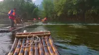 桂林旅游 阳朔遇龙河漂流 金龙桥码头段