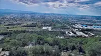 打卡宁夏固原东岳山，到了山顶能看到固原的全景，简直太美了