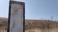 荒郊野外发现一座千年古墓，竟然是四大美女昭君墓，这到底是真是假