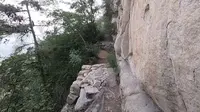 临朐嵩山是我爬过最难爬的山，比我之前爬过的泰山、华山都险峻，最后也没能爬到山顶