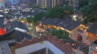 【4K】探秘重庆十八梯老街巷：隐秘小巷、城市景观与本土生活｜外国人视角看中国