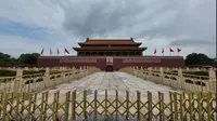 第一人称登上天安门城楼是怎样的景色？