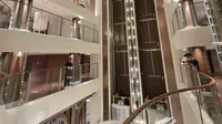 深圳南山海上世界明华轮通力观光电梯