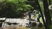 金华双龙溪峡谷徒步下山