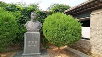 参观李大钊纪念馆，在近距离观察革命先烈曾经的生活起居以及日用家什的过程中，细细体会曾经的那一段历史