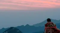 夜爬华山，晚上10点出发，凌晨4:30登顶东峰