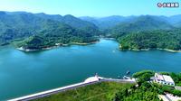 谷城县茨河镇狮子岩水库位于谷城县茨河镇金牛寺村，被誉为藏在深山里的“千岛湖”。