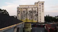 夏日傍晚沉浸式游览体验松江文旅地标「云间粮仓」，旧厂房焕发生机活力，成为城市市民休闲文化园区。#松江云间粮仓 #文旅地标
