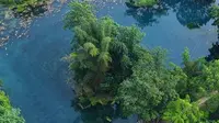 这就是让人闻风丧胆的广西九顿天窗，被称为中国“水下珠穆朗玛峰”，你来过吗？#九顿天窗 #广西天窗群 #水下天坑