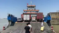 通沙汽渡过江体验（1）