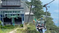 泰山有一条票价是二十元的后石坞索道，通往元君庙，吊椅式车厢尽览泰山奥区风采！#泰山#泰山索道
