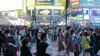 五一劳动节长沙五一广场步行街过马路8K纯享版