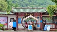 桂林西山公园景区 位于桂林市中心，早在1000多年前的唐代便成为旅游胜地