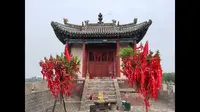 三面临空，俯瞰全城，元末明初修建，山西河津真武庙