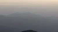 中国五台山东台望海寺看日出