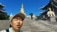 峨眉山金顶徒步下山，到雷洞坪坐观光车，山上的猴子究竟在哪？