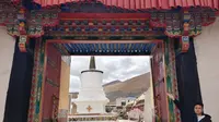曲果德庆林寺