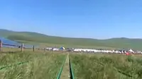 186彩带河滑草