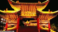 云南省宁洱县民族团结园中屹立着“普洱民族团结誓词碑”是一座巍然屹立于心灵之巅的民族团结丰碑，誉为“新中国民族团结第一碑”、“ 新中国民族工作第一碑”。