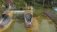 航拍恩平泉林黄金小镇，泡温泉