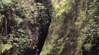 峨眉山景点一线天