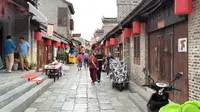 合肥市肥东县长临河古镇，漫步在老街吃着美食