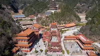 山谷里的豪华宫殿，整座寺院就像艺术品，净土寺探秘之旅｜4K