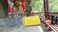 武当山黄龙洞神泉